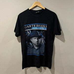 Garth Brooks 2016 World Tour Concert T-Shirt